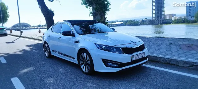 Kia K5 2012 · 2.0 AT