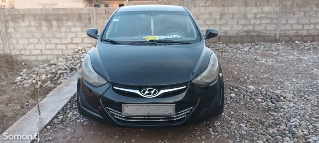 Hyundai Elantra 2016 · 1.6 MT