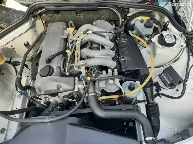 Mercedes-Benz W201 1987 · 2.0 MT