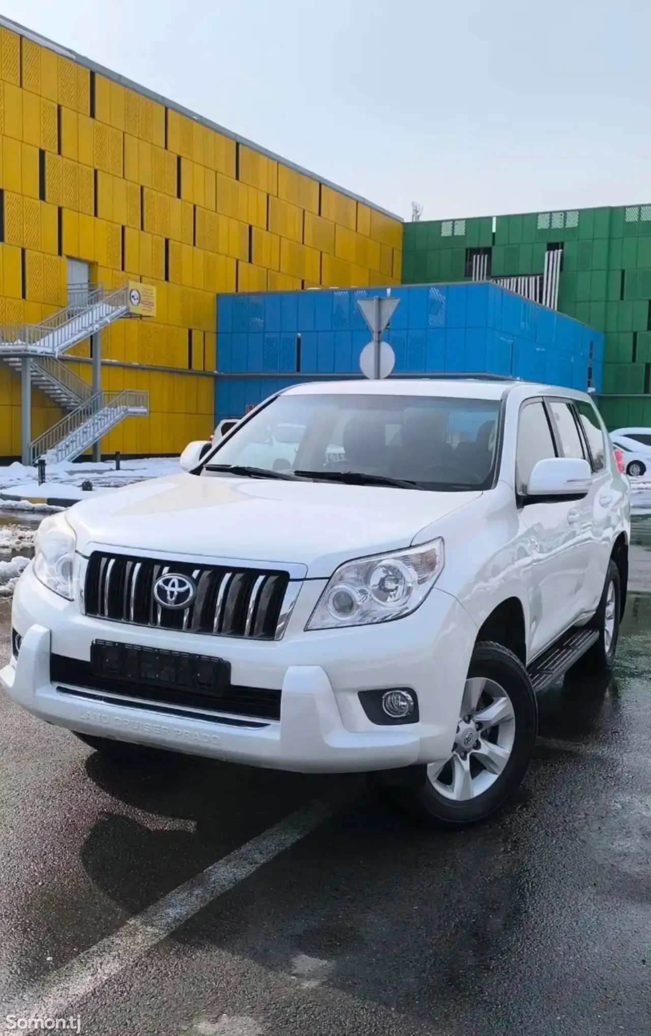 Toyota Land Cruiser Prado 2013 · 2.7 AT