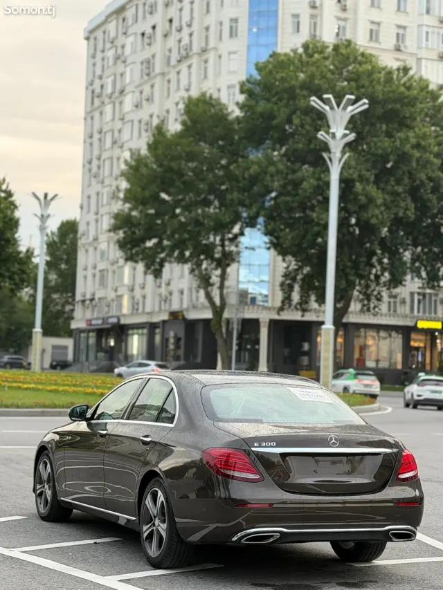 Mercedes-Benz E class 2016 · 3.0 AT