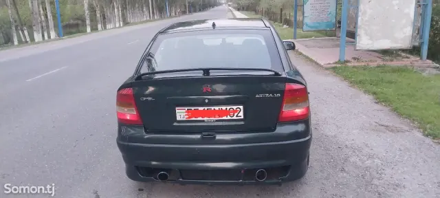 Opel Astra G 2000 · 1.6 AT