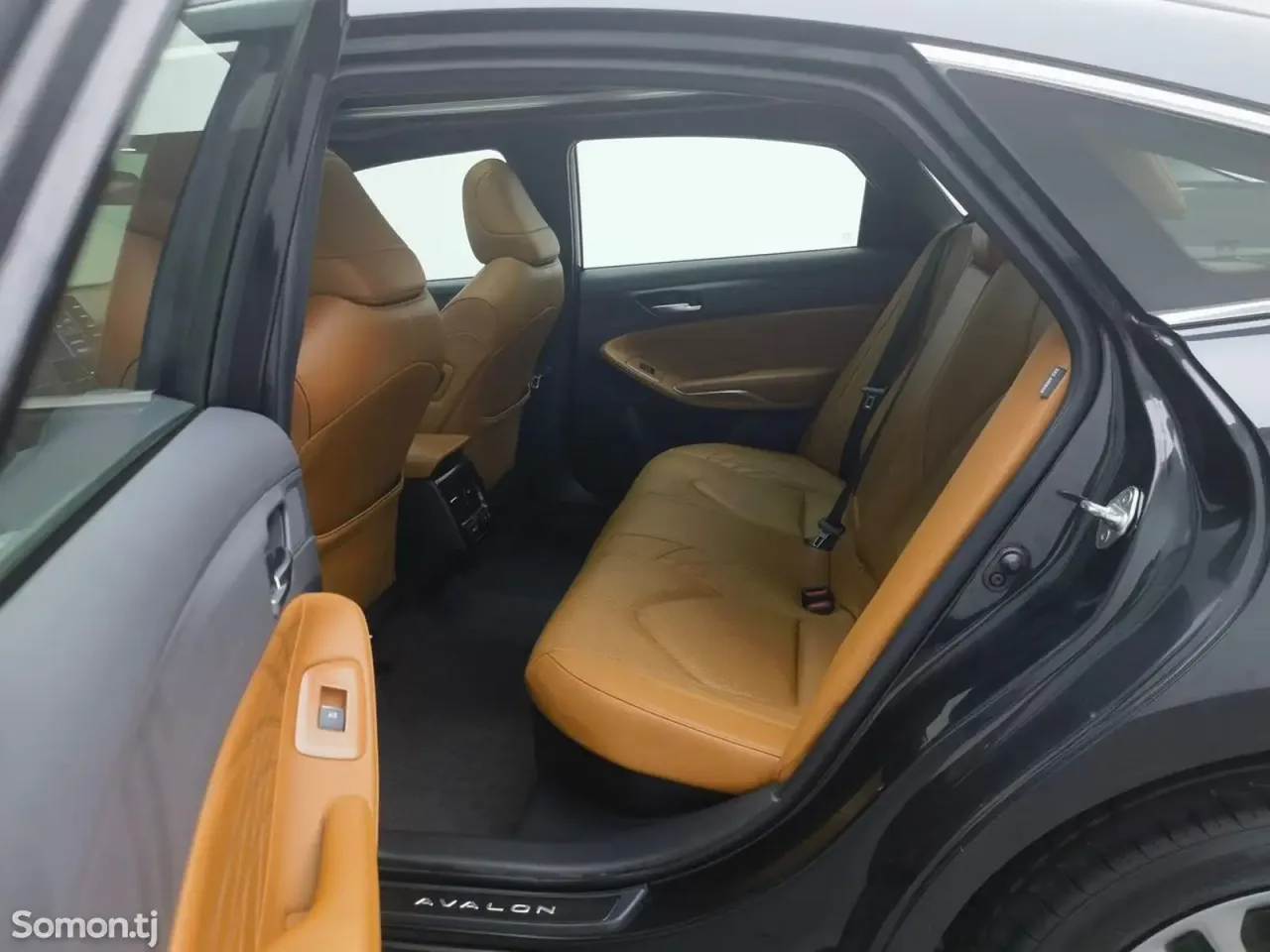 Toyota Avalon 2021 · 2.5 AT
