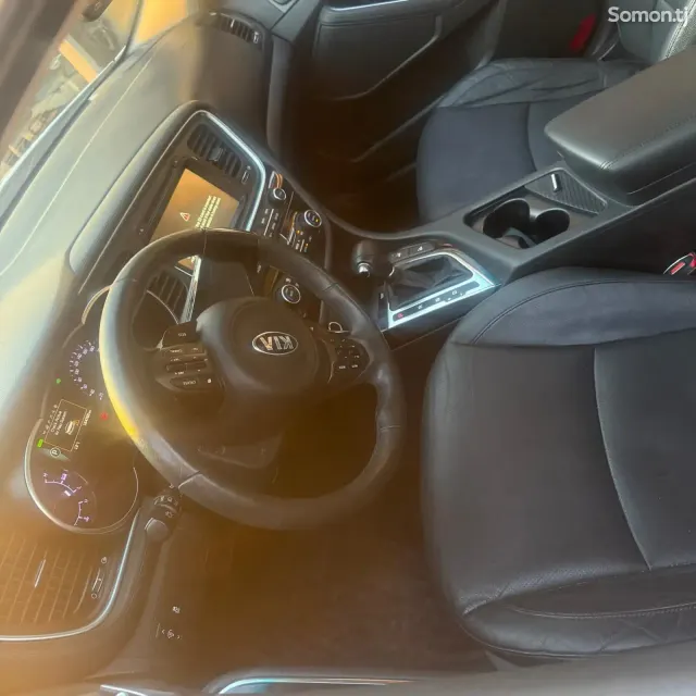 Kia K5 2015 · 2.0 AT