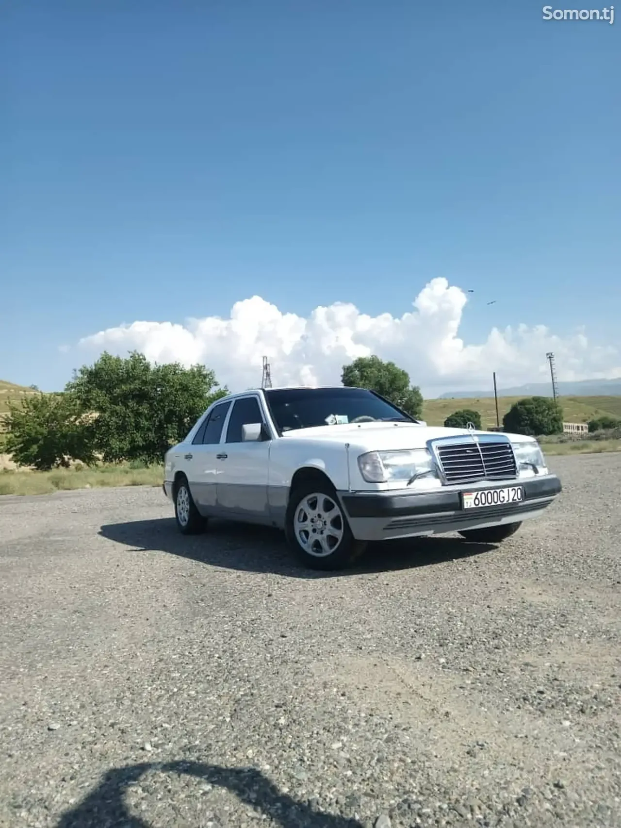 Mercedes-Benz W124 1990 · 2.0 MT