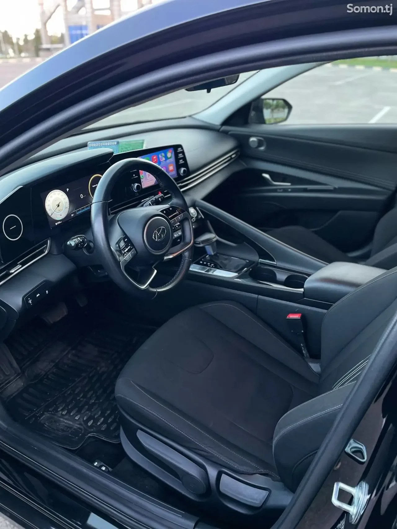 Hyundai Elantra 2022 · 2.0 AT