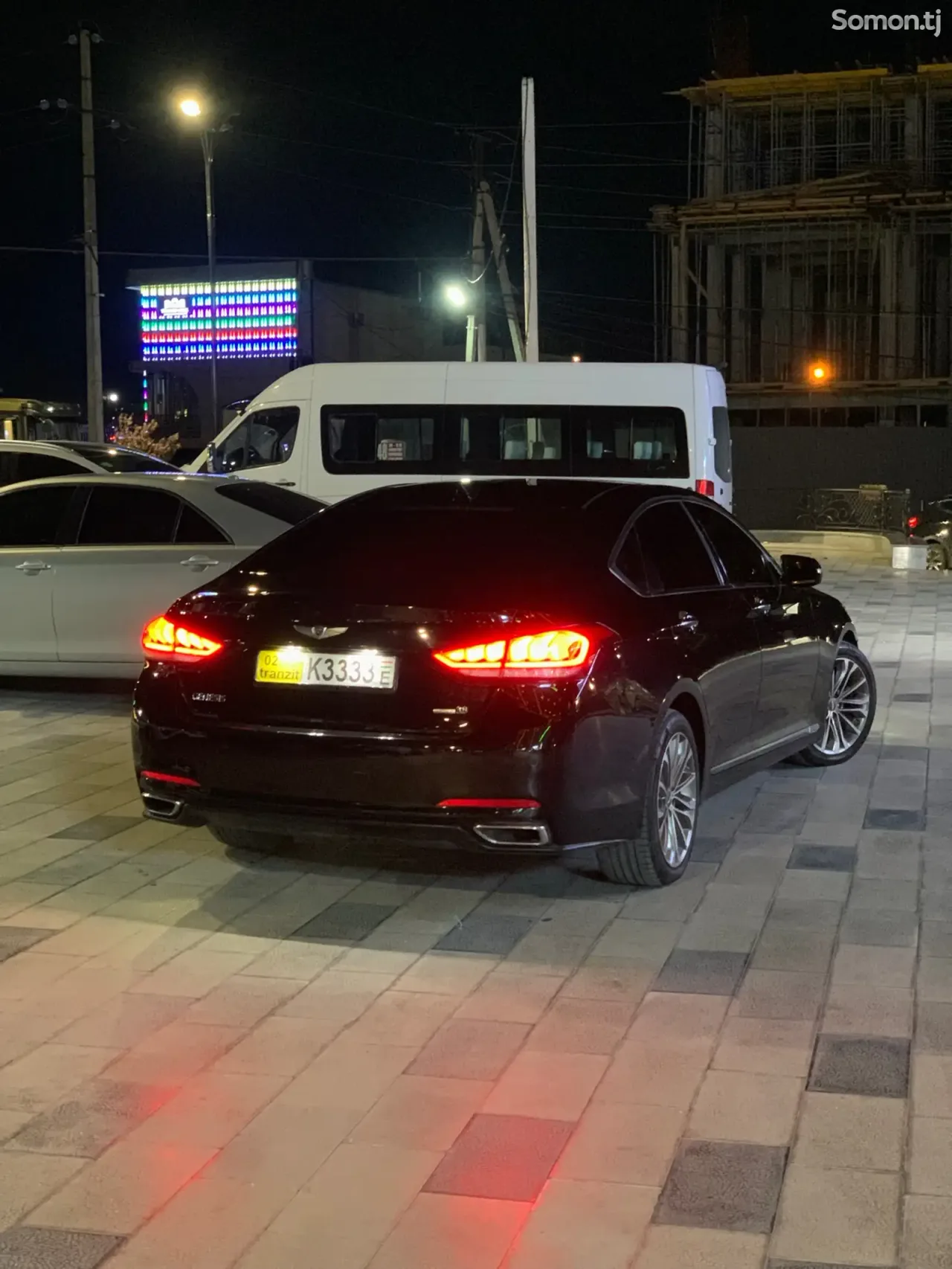 Hyundai Genesis 2015 · 3.8 AT