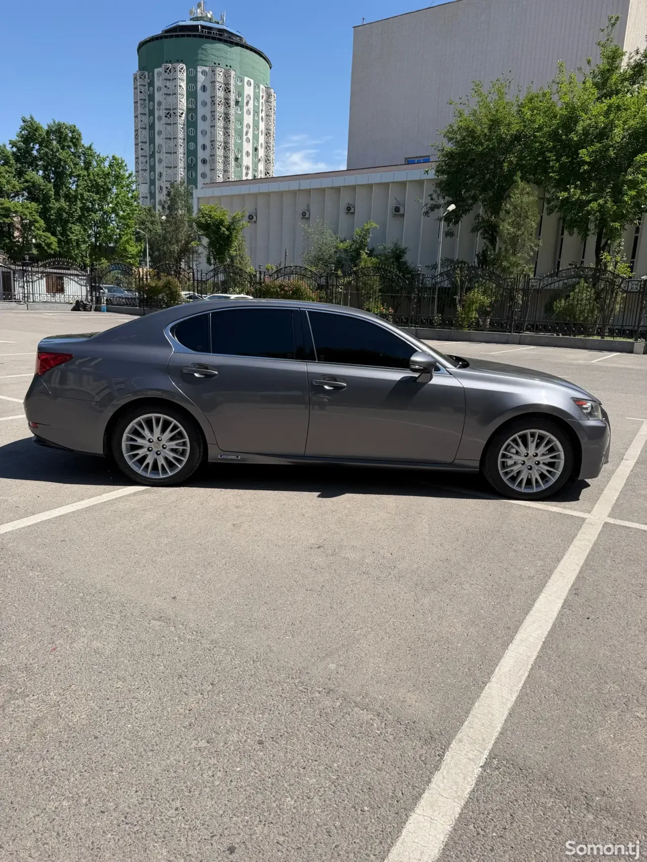 Lexus GS series 2013 · 4.5 AT