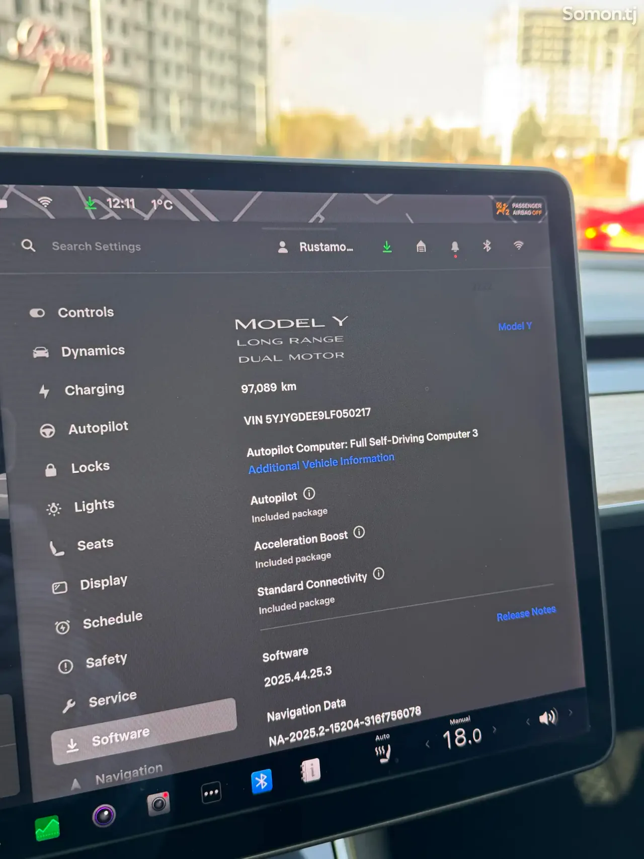 Tesla Model Y 2020 · AT