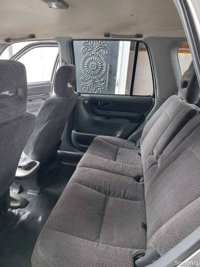 Honda CR-V 1998 · 2.4 MT