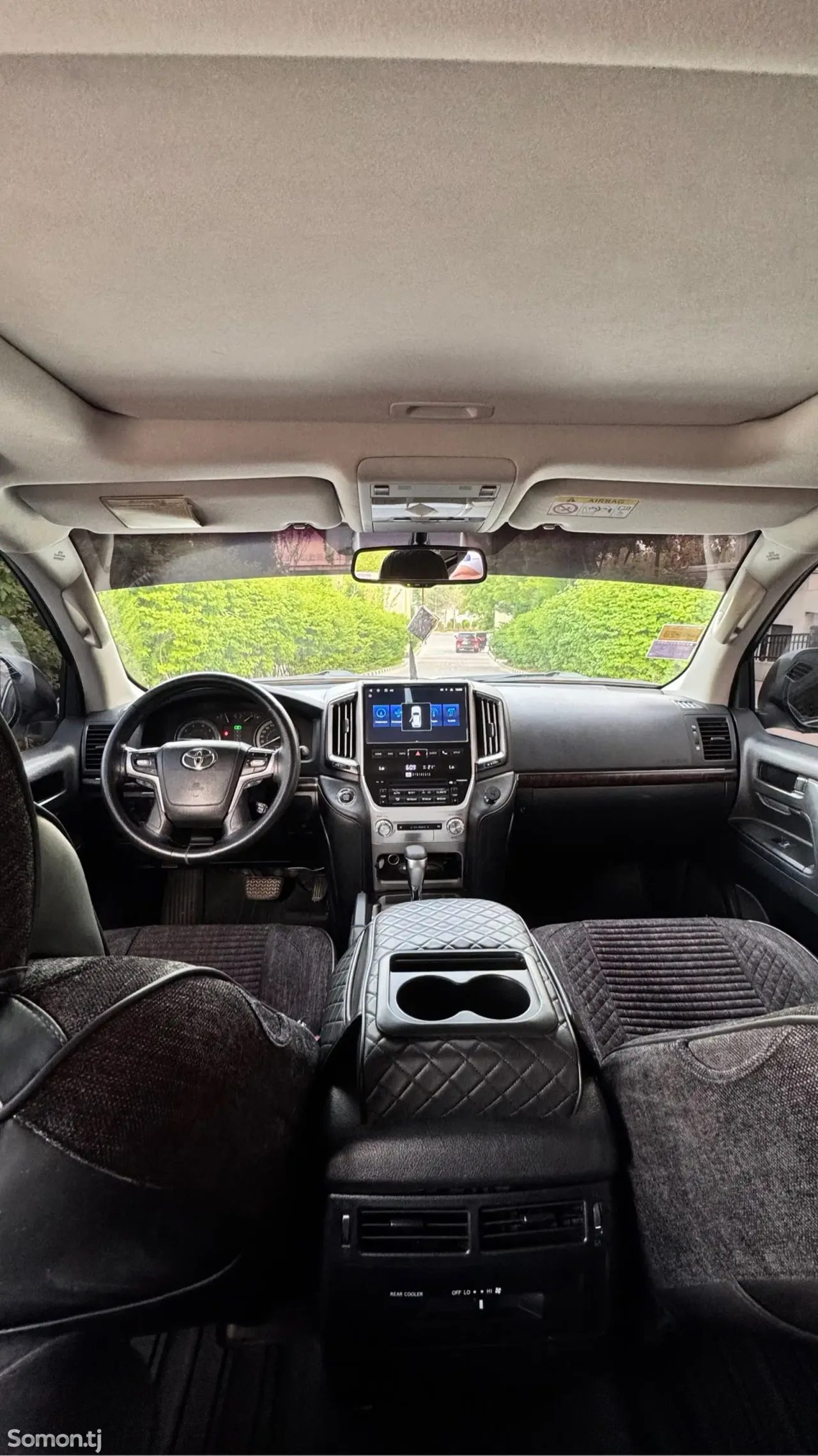 Toyota Land Cruiser 2014 · 4.6 AT