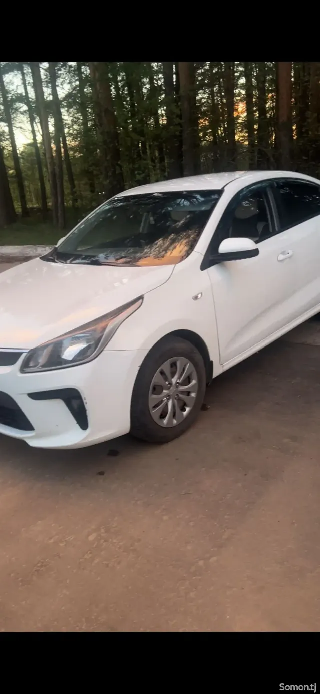 Kia Rio 2018 · 1.4 AT