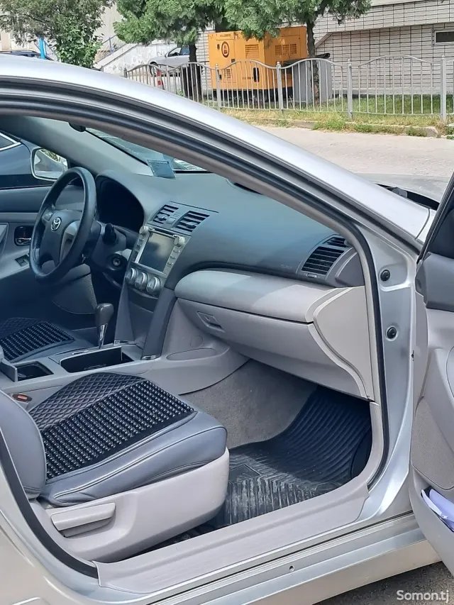 Toyota Camry 2011 · 2.5 AT