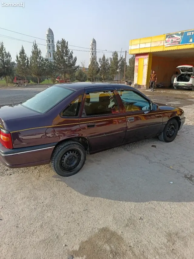 Opel Vectra A 1996 · 1.8 MT