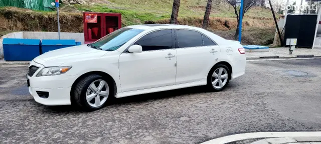 Toyota Camry 2011 · 2.5 AT