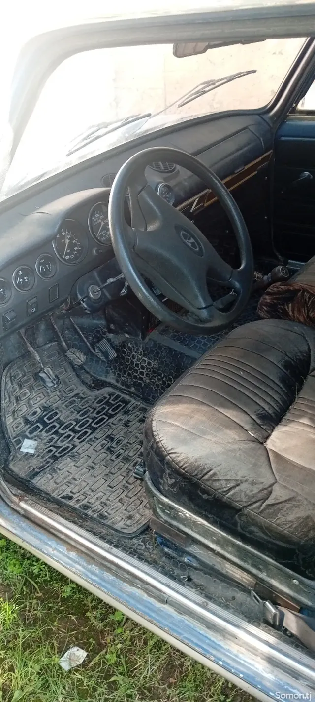 Lada (ВАЗ) 2111 1998 · 0.9 MT