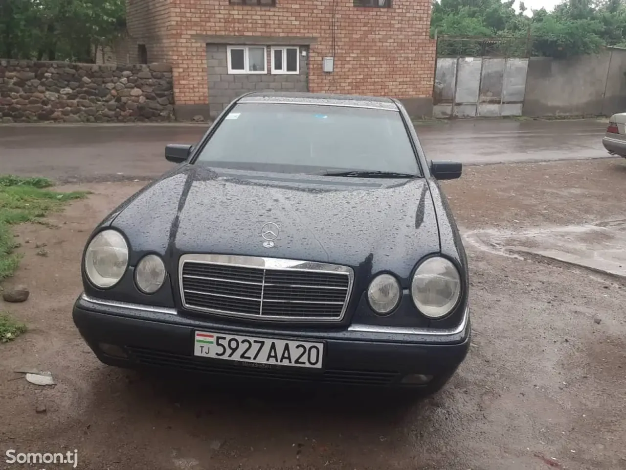 Mercedes-Benz E class 1997 · 2.0 MT