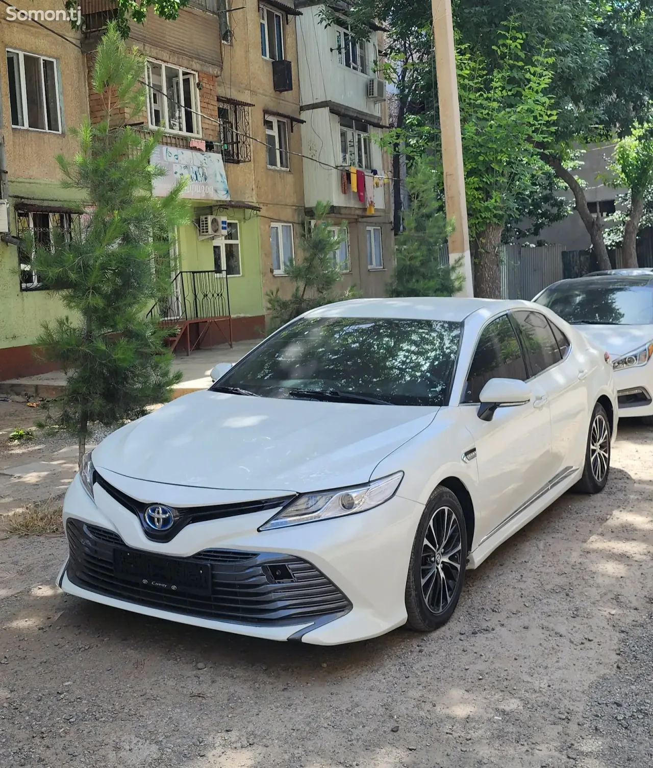 Toyota Camry 2018 · 2.5 AT