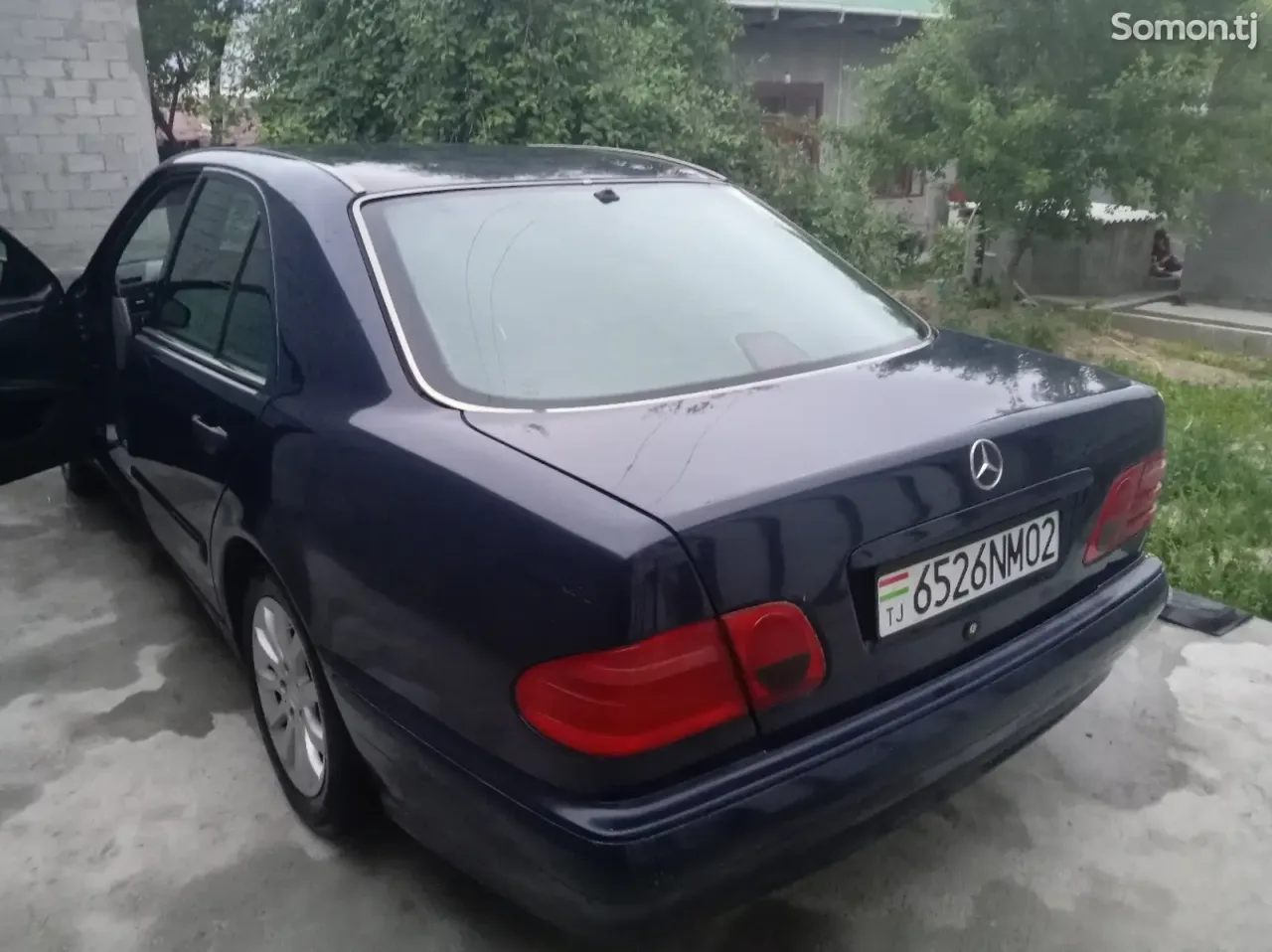 Mercedes-Benz E class 1997 · 2.0 MT
