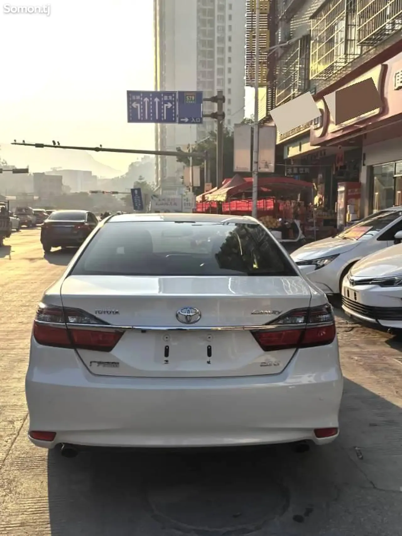 Toyota Camry 2016 · 2.5 AT