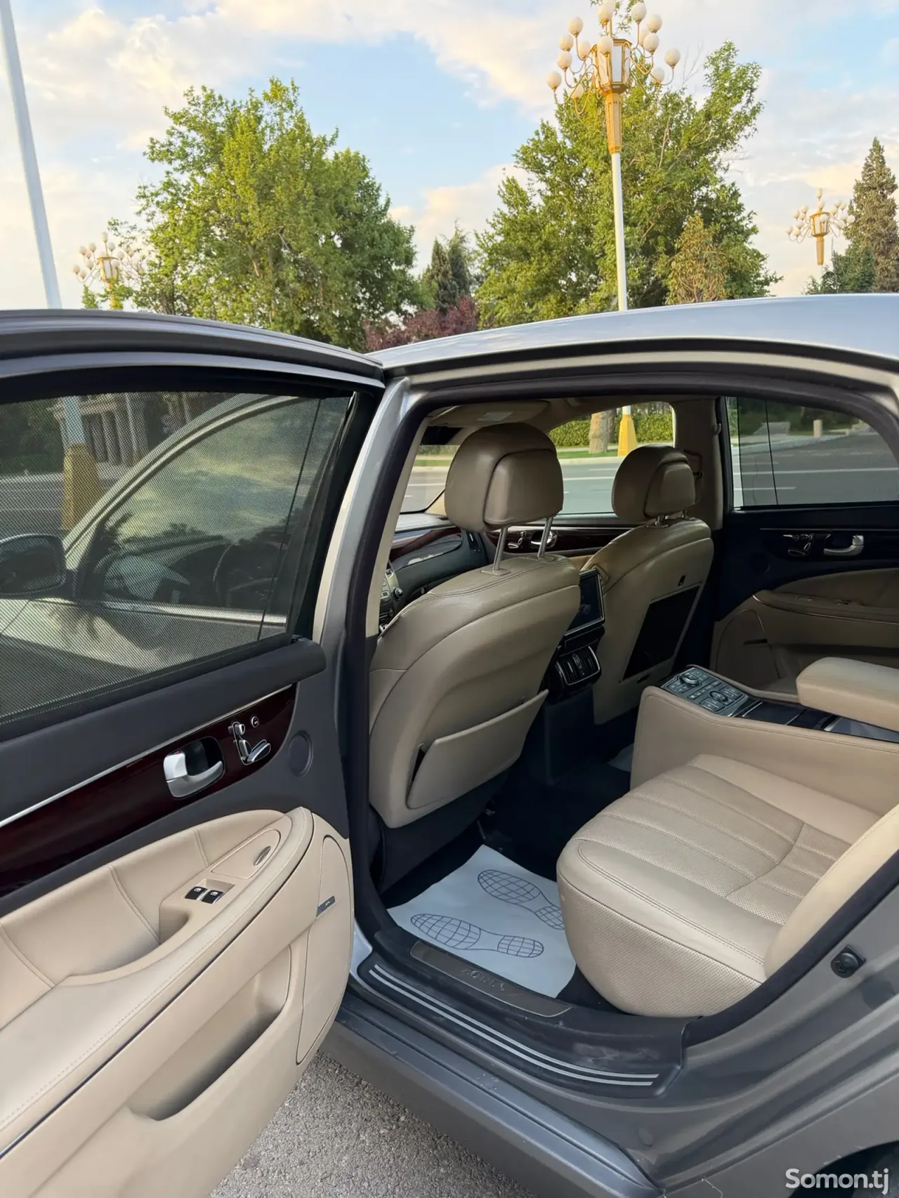 Hyundai Equus 2013 · 3.6 AT