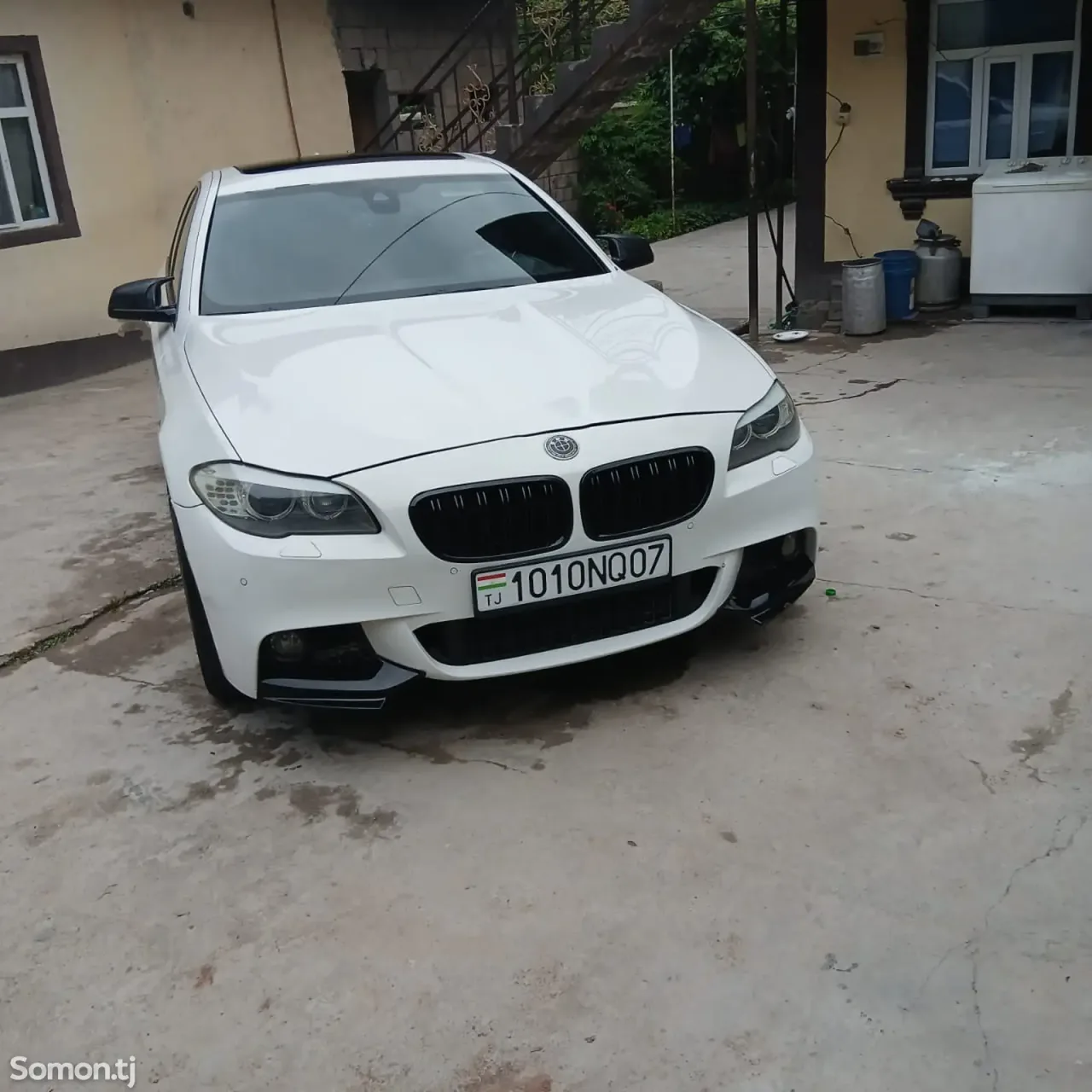 BMW 5 series 2012 · 3.5 AT