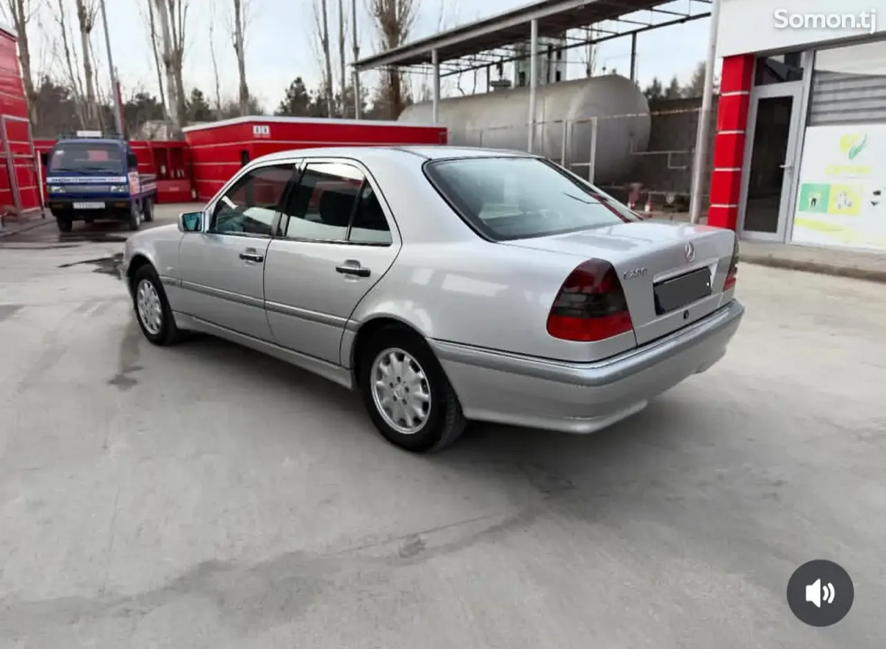 Mercedes-Benz C class 1999 · 2.0 MT