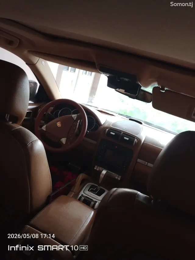 Porsche Cayenne 2004 · AT