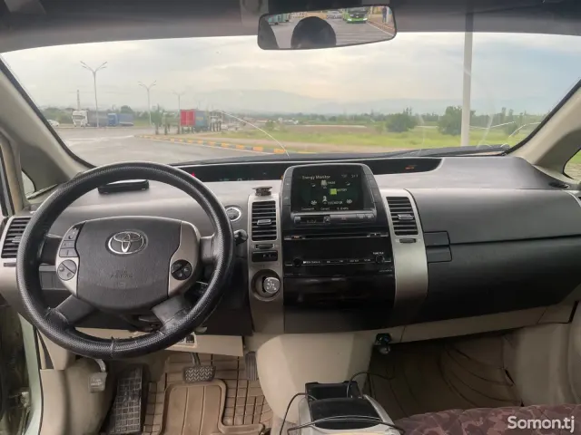 Toyota Prius 2006 · 1.6 AT