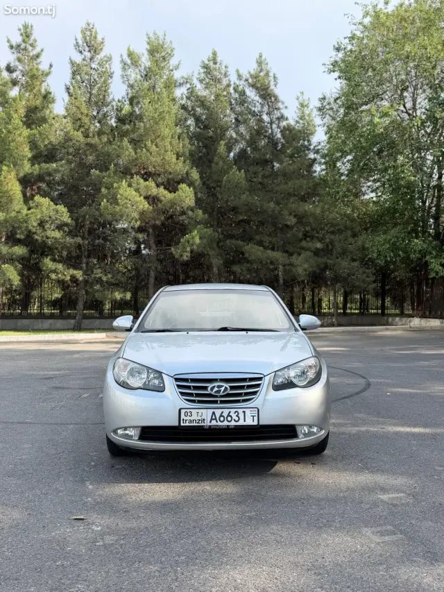 Hyundai Avante 2010 · 1.6 AT