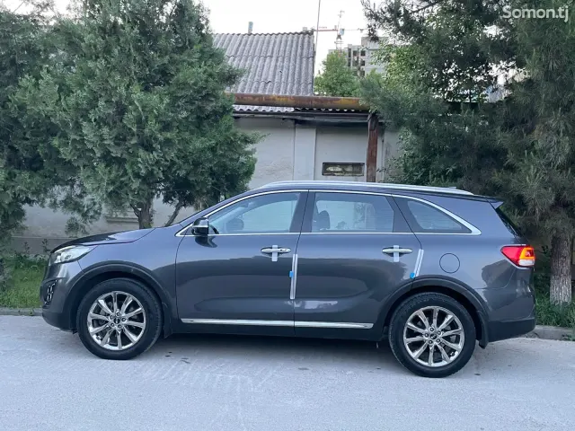 Kia Sorento 2016 · 2.0 AT