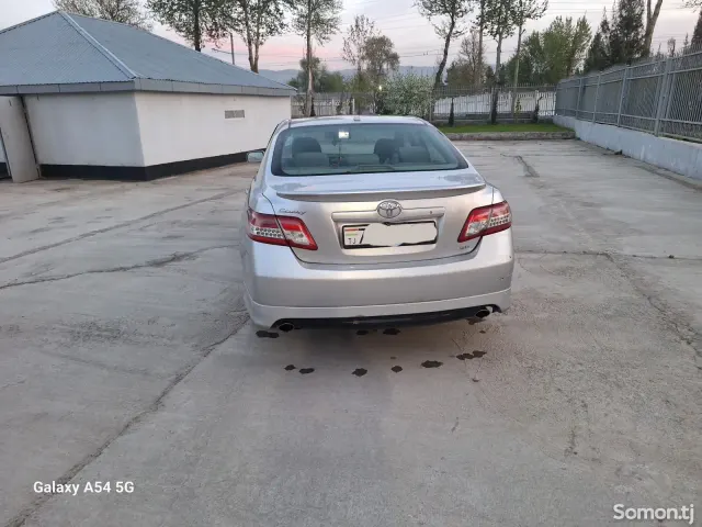 Toyota Camry 2011 · 2.5 AT