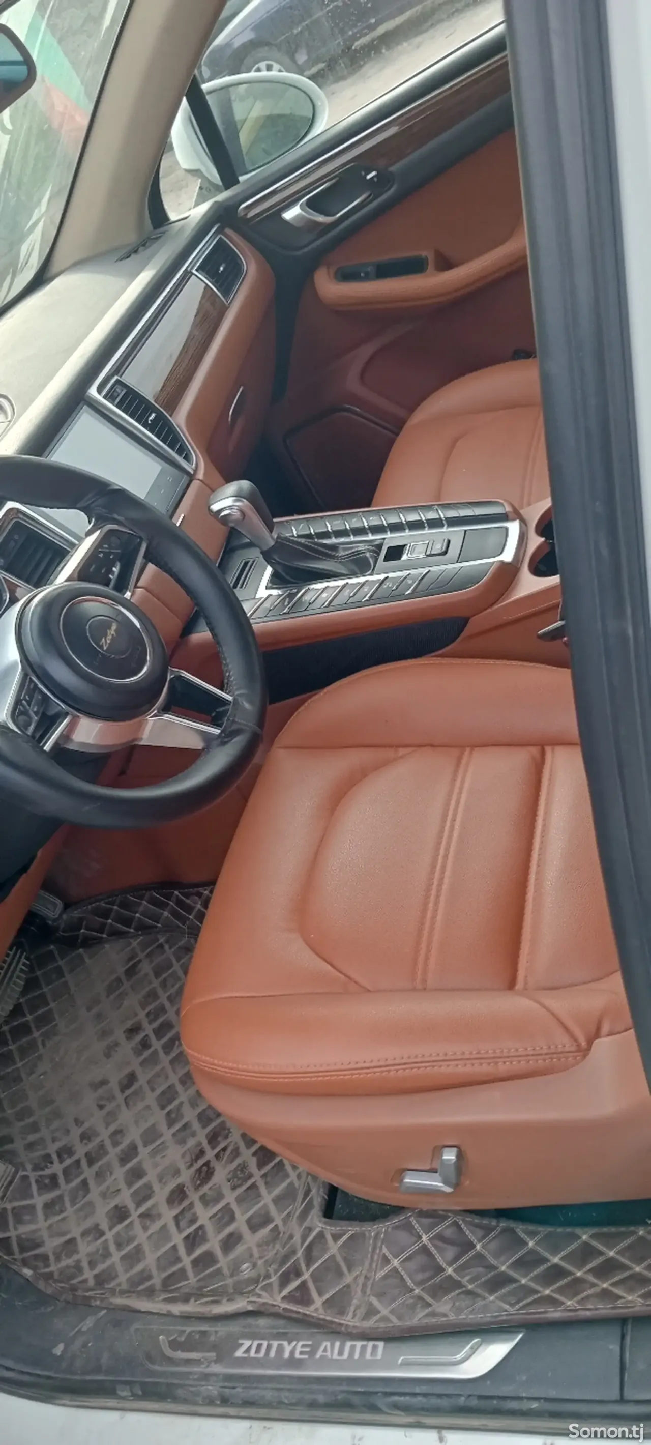 Porsche Cayenne 2017 · 2.0 AT