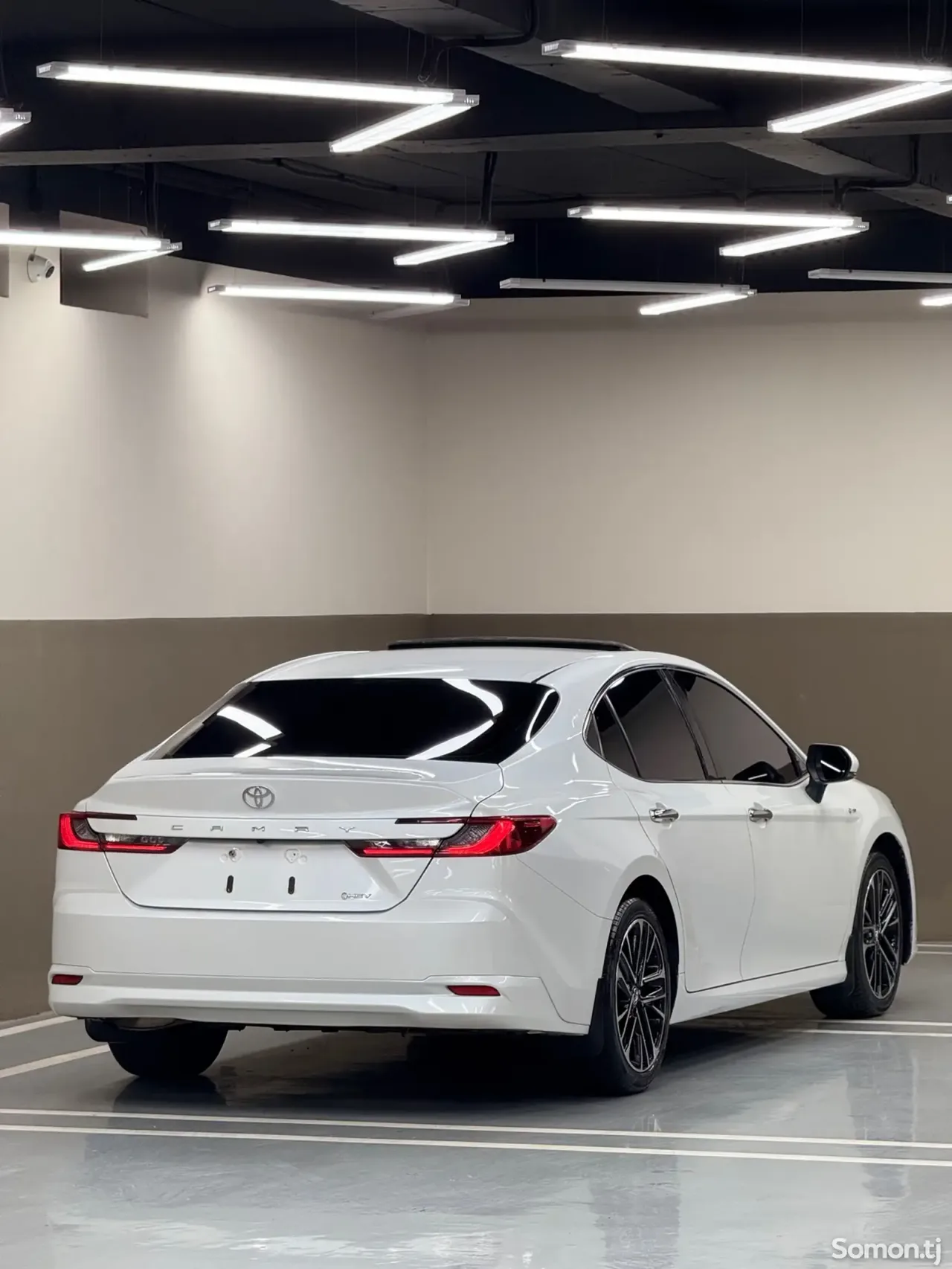 Toyota Camry 2024 · 2.0 AT