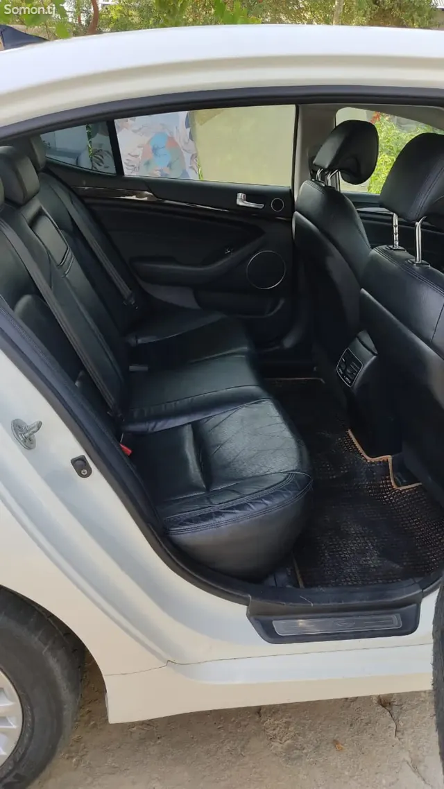 Kia K7 2014 · 3.0 AT