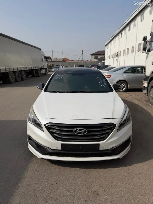 Hyundai Sonata 2015 · 2.0 AT