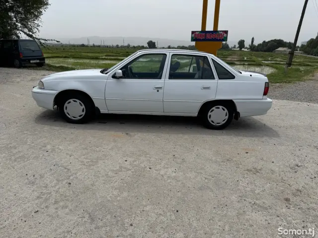 Daewoo Nexia 1997 · 1.5 MT
