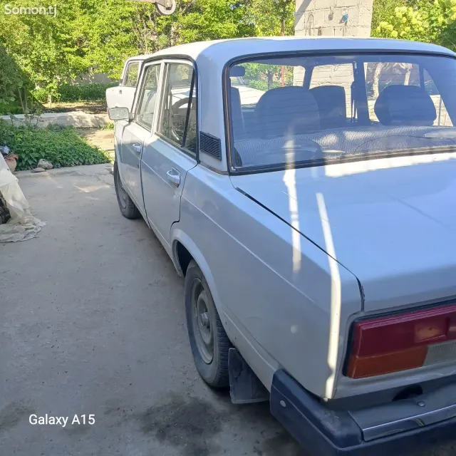 Lada (ВАЗ) 2107 2006 · 1.6 MT