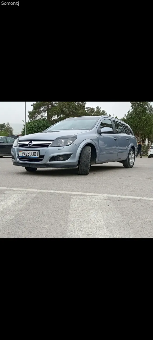 Opel Astra H 2008 · 1.6 MT