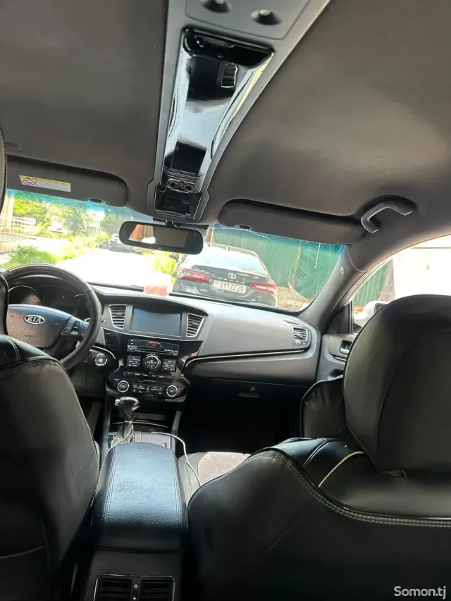 Kia K7 2010 · 3.5 AT