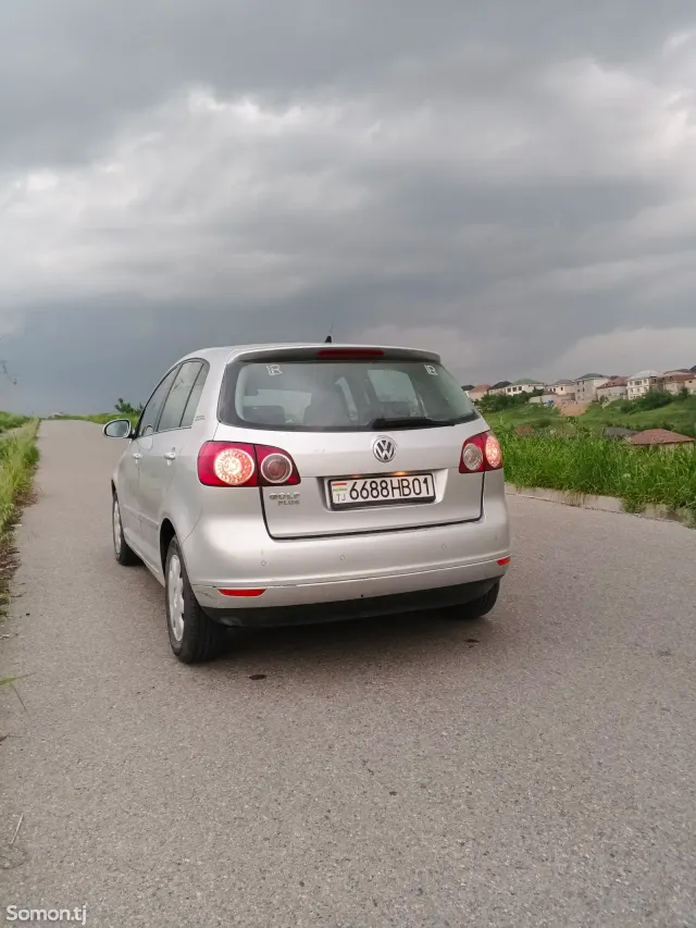 Volkswagen Golf 2006 · 1.4 MT