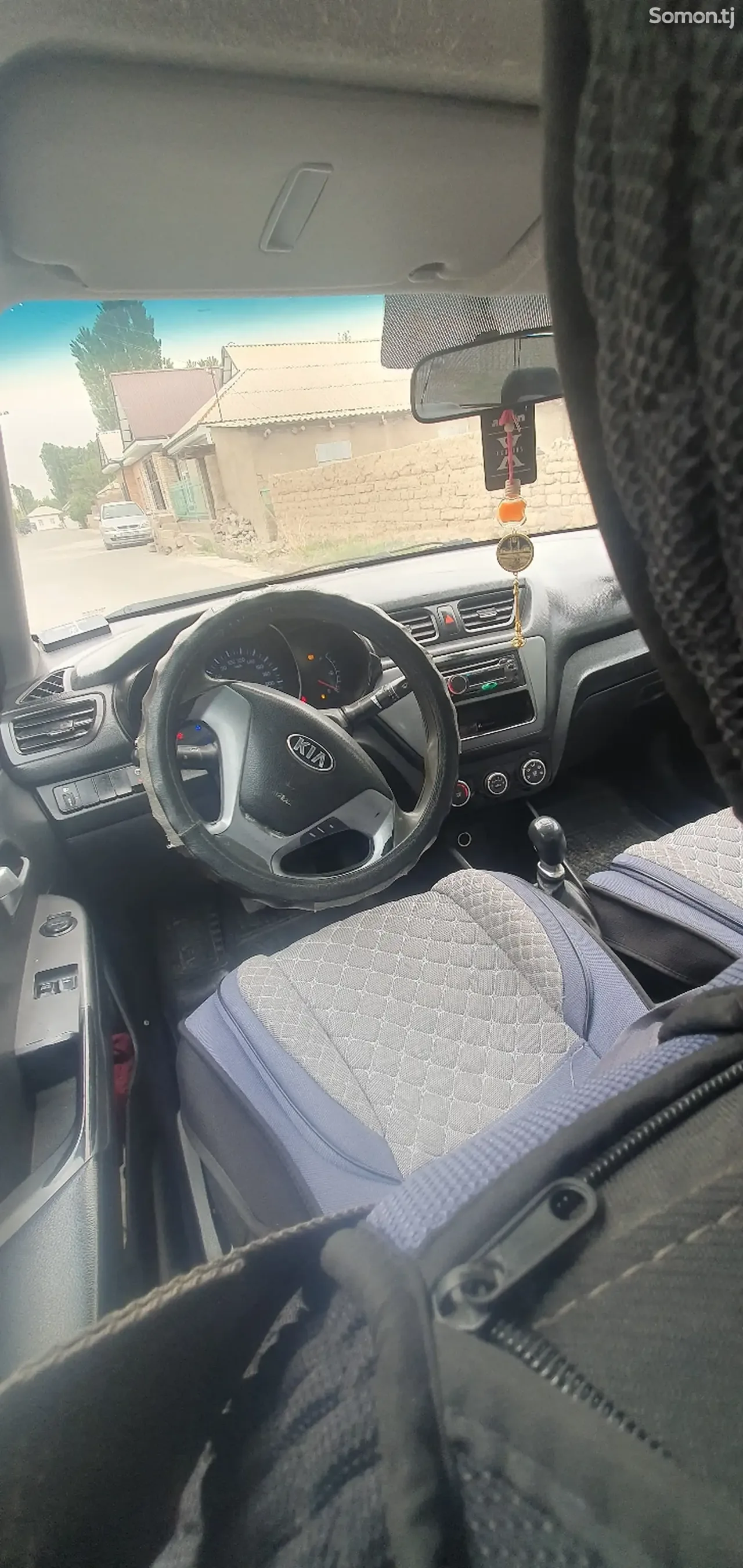 Kia Rio 2016 · 1.6 MT