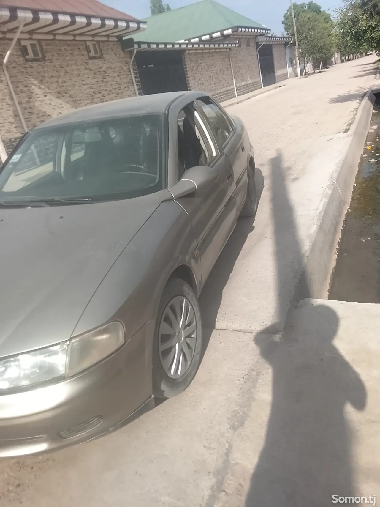 Opel Vectra B 1996 · 1.6 MT