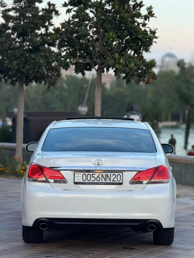 Toyota Avalon 2010 · 3.5 AT