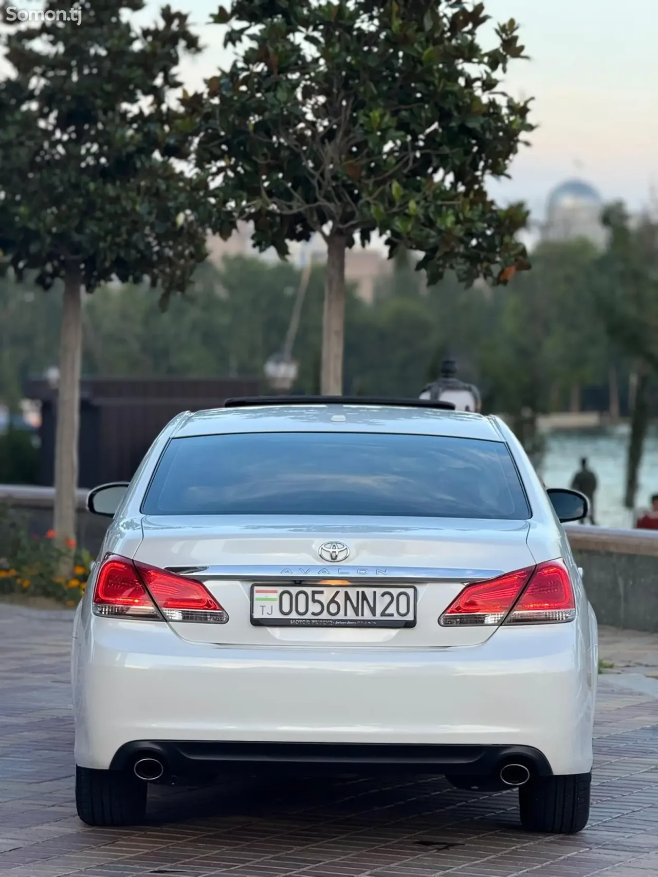 Toyota Avalon 2010 · 3.5 AT