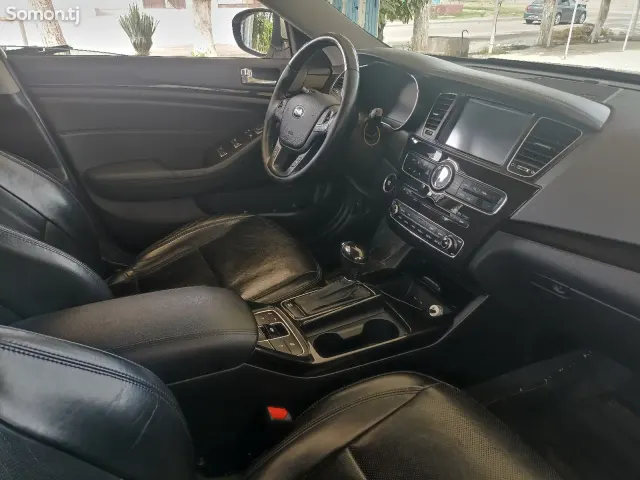 Kia K7 2014 · 2.4 AT