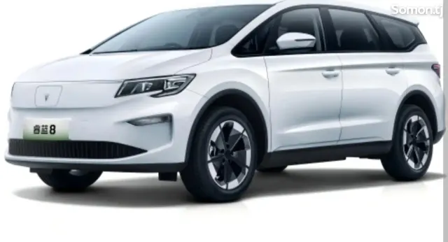 Geely Livan RL7 2025 · AT