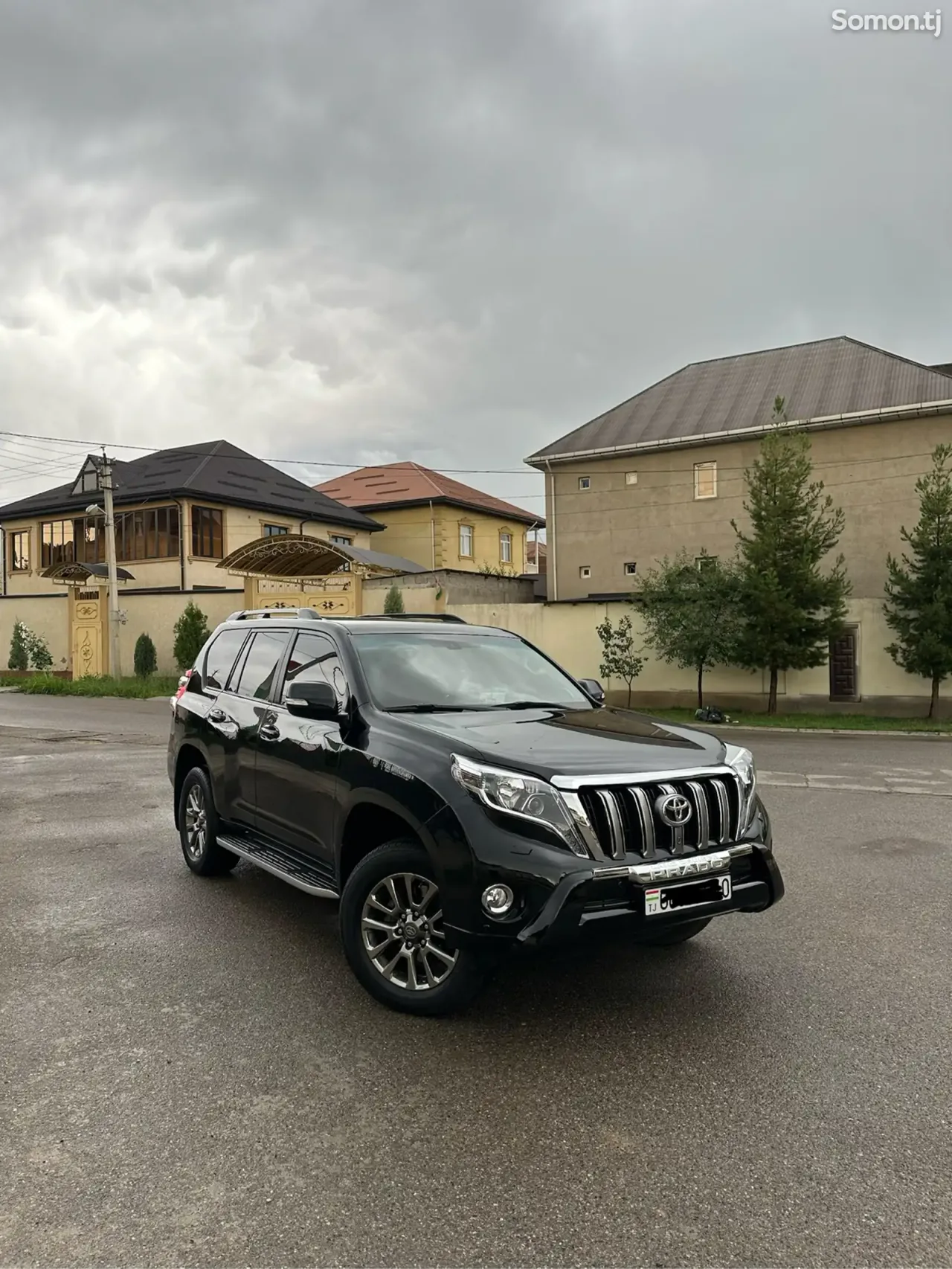 Toyota Land Cruiser Prado 2013 · 4.0 AT