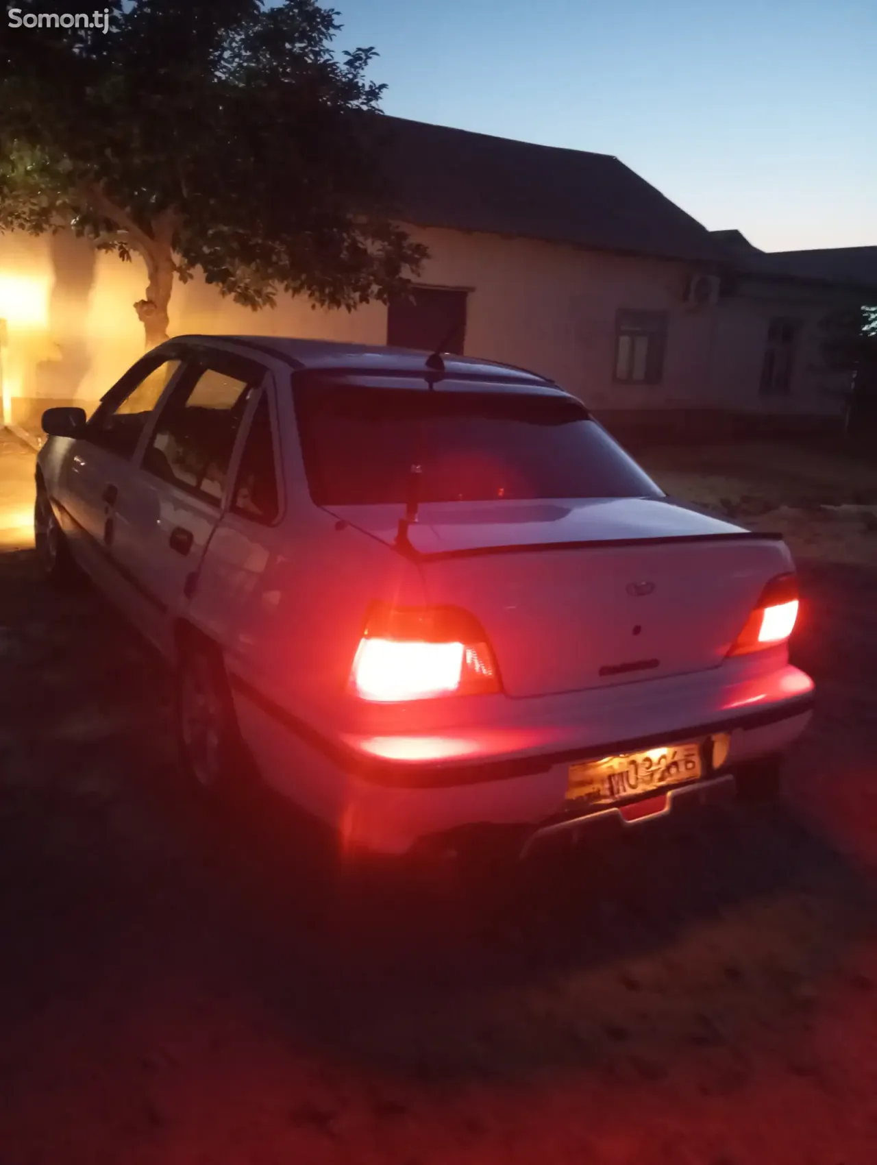 Daewoo Nexia 1994 · 1.6 MT