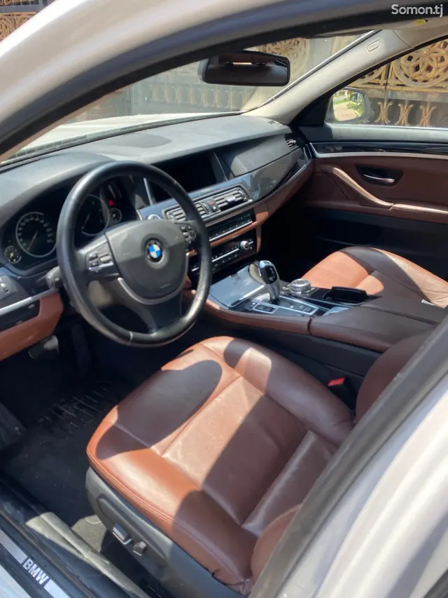 BMW 5 series 2015 · 2.0 AT